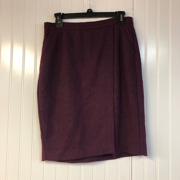 Banana Republic Burgundy Pencil Skirt Size 4 Back Zip Academia Career - Picture 1 of 5